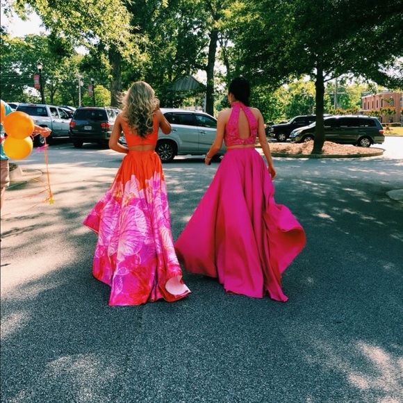 JOVANI PROM DRESS - Picture 3 of 8